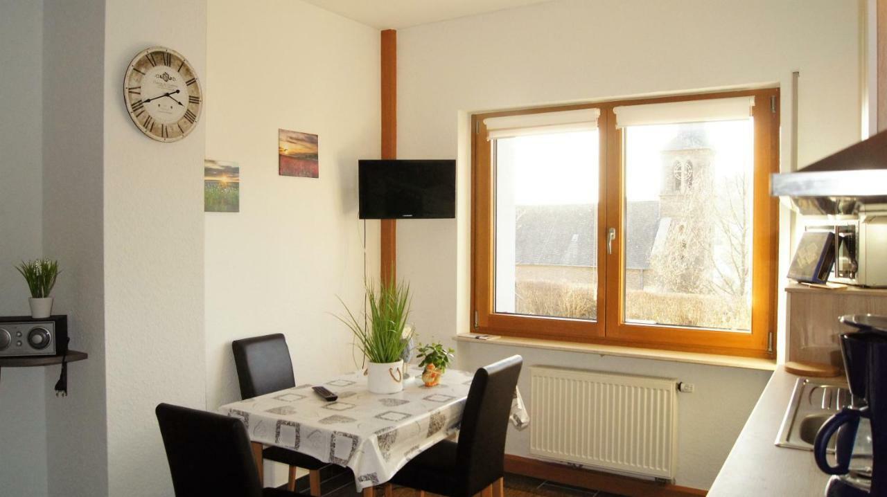 Die Ferienwohnungen Dominik Horath Exterior foto